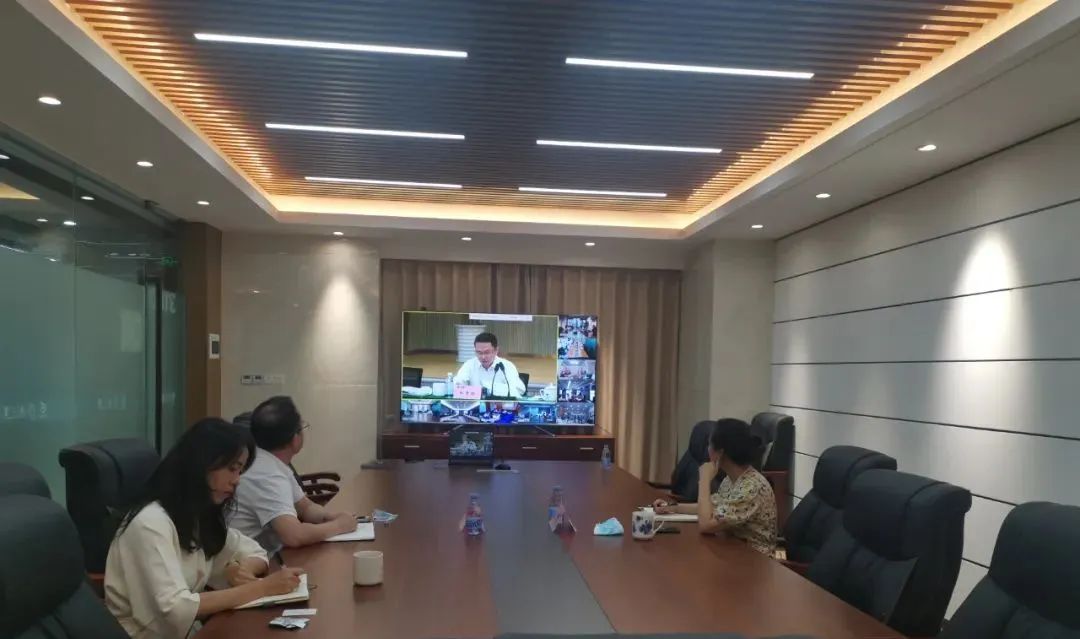 df9d72c7-dd52-43c9-9195-bea06d8f3a3a