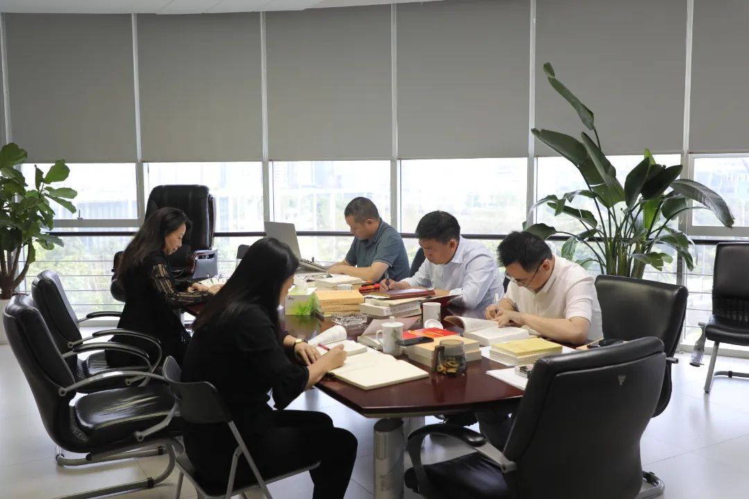 5cb9a5e7-8131-4cc6-a5df-66c264c7af8f 5cb9a5e7-8131-4cc6-a5df-66c264c7af8f