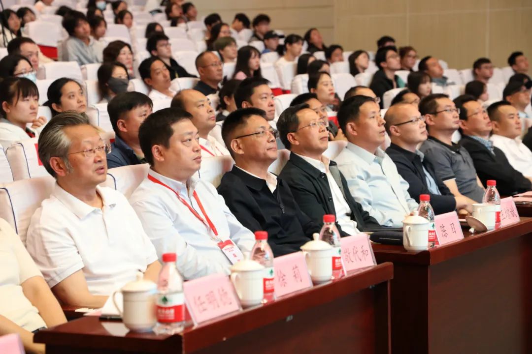 28f1fb37-7573-4cda-8809-119670efac67