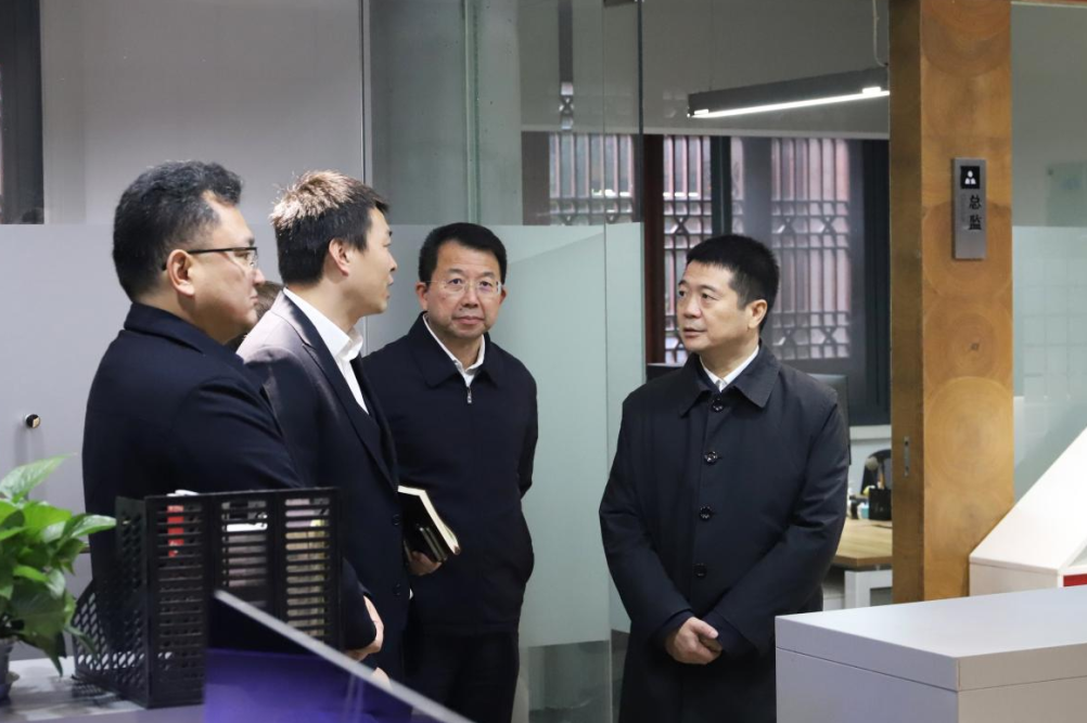 c8dbab40-f289-4a3b-802b-d843544e3a78 c8dbab40-f289-4a3b-802b-d843544e3a78