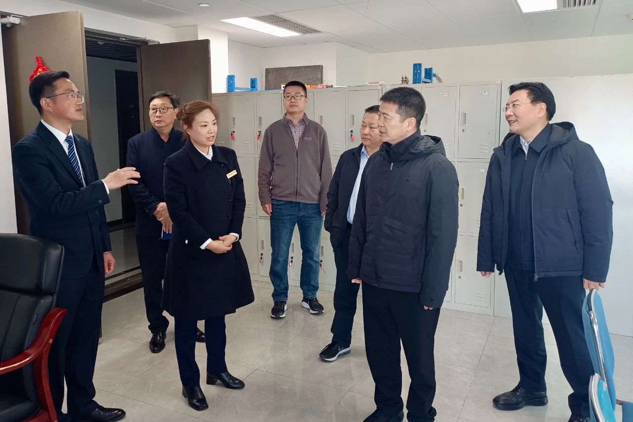 76ccc82f-98c8-402b-9f7d-39451fe707a2 76ccc82f-98c8-402b-9f7d-39451fe707a2