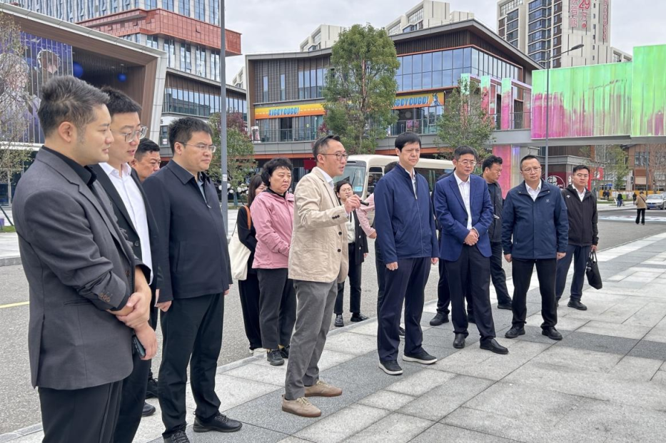 ������ί������������ӵ����츮���ʶ�����