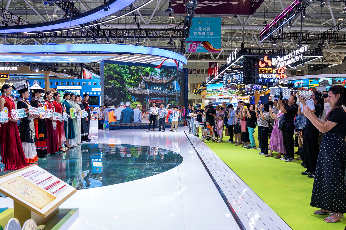 8a13886d-33da-4dd4-8c55-61893bec83ce