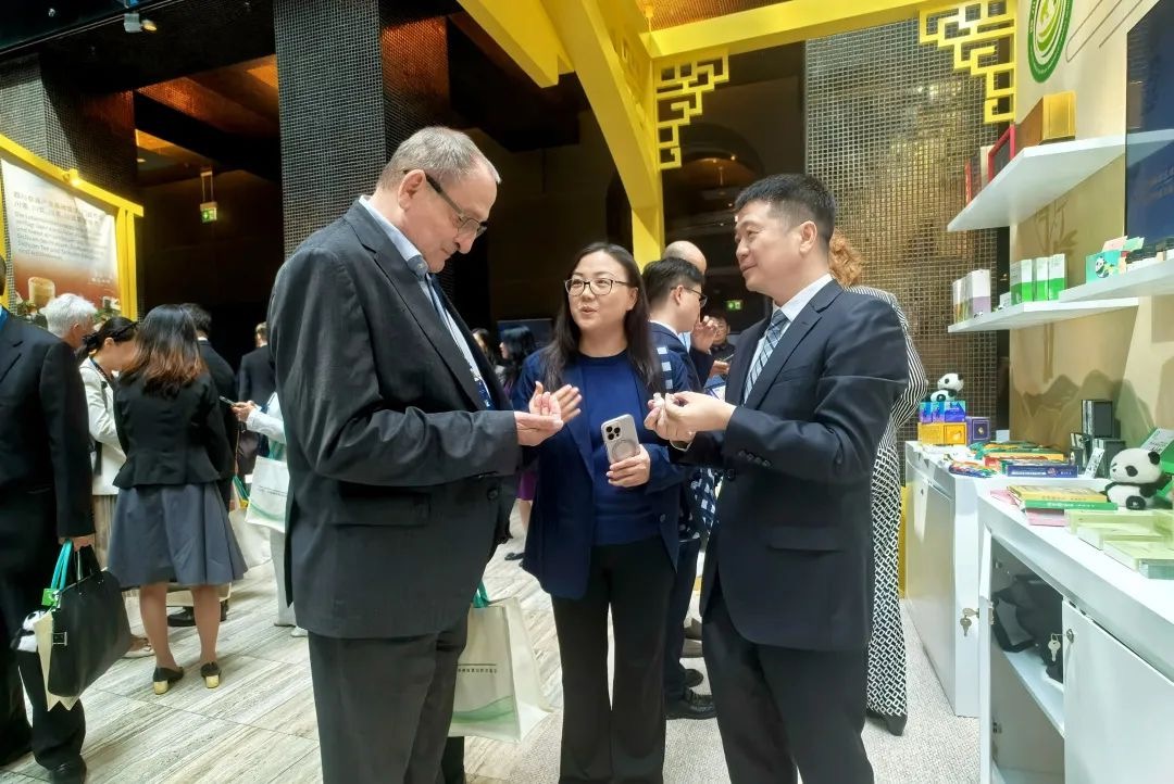 27bb4022-bed2-401a-ba9e-d04eaf22e310 27bb4022-bed2-401a-ba9e-d04eaf22e310